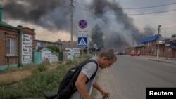 Pogled na pijacu nakon granatiranja u Slavjansku, Donjetsk, Ukrajina, 5. jula, 2022. godine