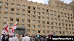 საპროტესტო აქცია კანცელარიის შენობის წინ