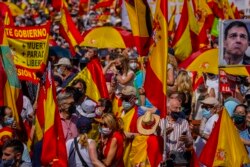 Демонстрация протеста в Мадриде после известия о планах правительства Испании помиловать 12 лидеров каталонских сепаратистов, признанных виновными в мятеже. Июнь 2021 года