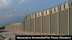 Забор на границе Греции и Турции. Александрополь, 10 августа 2021 года