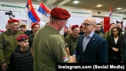 Živorad Ivanović i tadašnji ministar odbrane Miloš Vučević na "Sajmu zavičaja"
