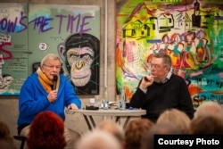 Виктор Ерофеев. Вечер в Пражском книжном клубе. 3 декабря 2025. Фото: Злата Онищенко.