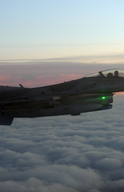 Полша е изпратила свои изтребители да свалят множество руски дронове