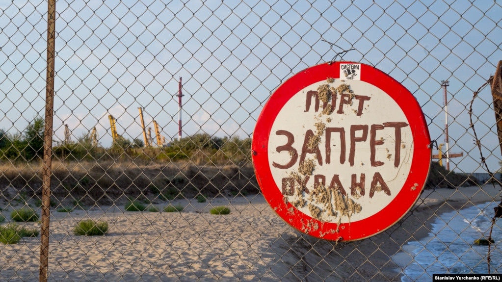 Life Is No Beach For Crimeans Seeking Surf And Sun