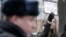Среди молодежи, сторонников перемен, в последние месяцы участились протестные пикеты. На снимке: пикет в Москве, январь, 2018