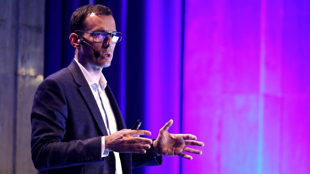 Столичната община е дала срок до края на лятото на