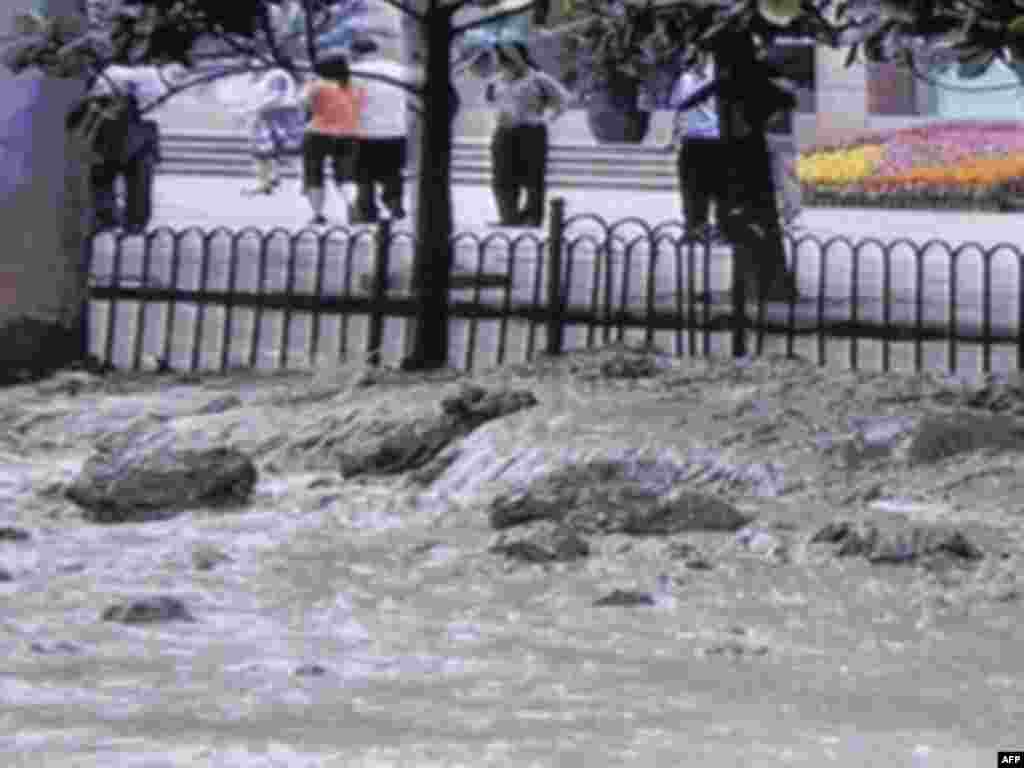 Наводнение. Провинция Сычуань, 12 мая 2008