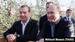 Vladimir Putin və Dmitry Medvedev