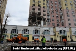 Наслідки російської атаки на Київ у Дніпровському районі. 27 грудня 2025 року