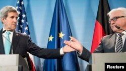 John Kerry si Frank-Walter Steinmeier.