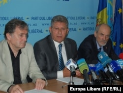 Liberalii Ion Hadârcă, Mihai Ghimpu și Victor Popa