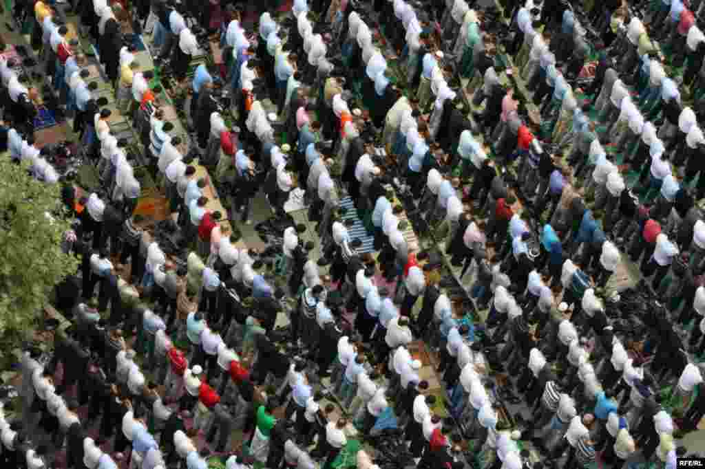 İlahiyyət məsçidində cümə namazı. #26