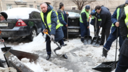Александр Беглов 8 февраля 2019 года на тот момент в должности временного губернатора убирает снег