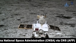 Китайський космічний апарат на Місяці, архівне фото