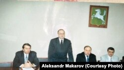 В томской мэрии с Егором Гайдаром. 1998 год.