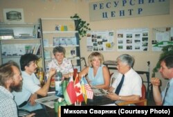 Зустріч із представниками посольства Канади в Україні щодо спільних проєктів з інклюзії, кінець 1990-х років