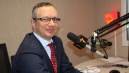 Claus Neukirch &icirc;n studioul Europei Libere