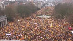 Catalanii demonstrează în favoarea independenței
