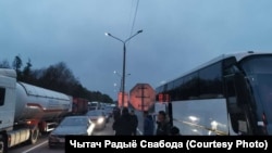 Rustamas Liubajevas, chief of the Lithuanian border guard, said cars going into Belarus were barred from entry, and within hours the border had been closed to outgoing cars.