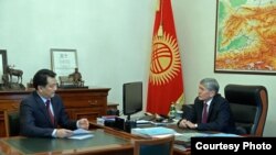 Алмазбек Атамбаев и Талантбек Батыралиев. 