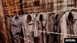 Koncentracioni logor Auschwitz , odeća zatvorenika
