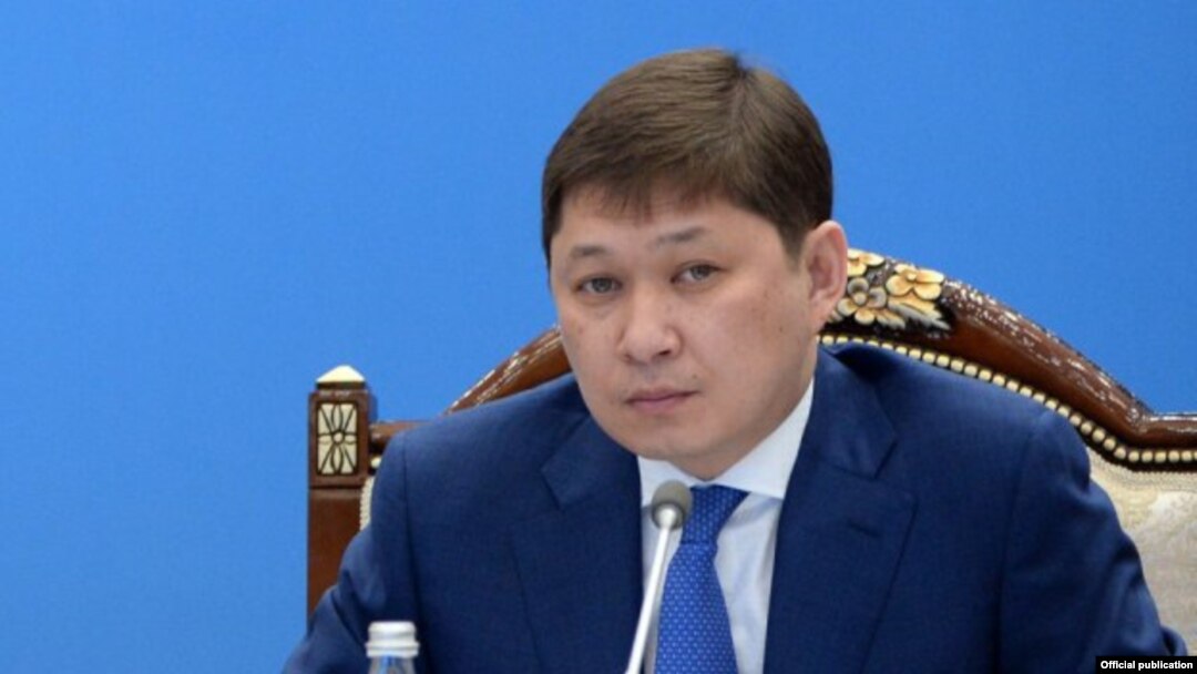 Сапар Исаков 
