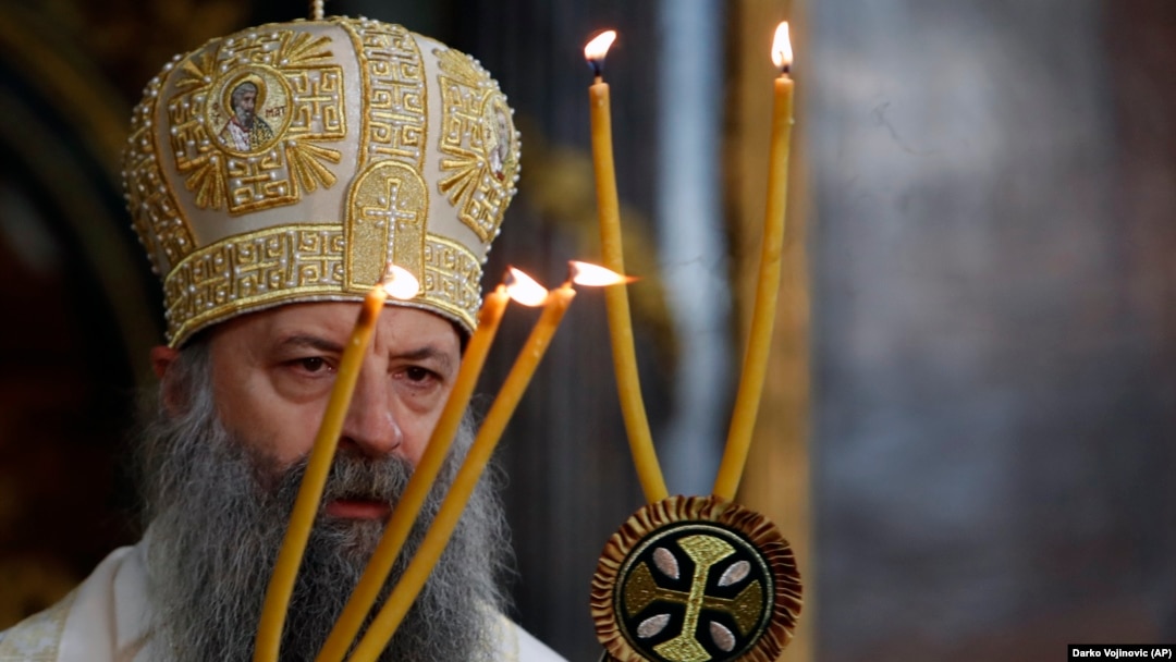 Patrijarh SPC na inauguraciji u Sabornoj crkvi u Beogradu, 19. februara 2021. Preuzimanje dužnosti završava se ustoličenjem koje se po tradiciji obavlja u manastiru Pećke patrijaršije, na Kosovu, što je bilo zakazano za 24. maj, ali je odloženo zbog epidemioloških razloga. 