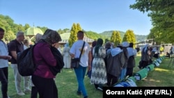 Tabuti s posmrtnim ostacima deset žrtava genocida u Srebrenici, 11. 7. 2026.