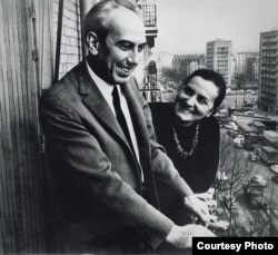 Artur și Lise London după stabilirea lor la Paris