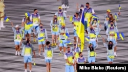 Українські спортсмени під час церемонії відкриття Олімпійських ігор у Токіо, 23 липня 2021 року 