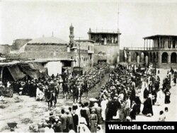 Britaniya qoşunları Bağdada girir - 1917