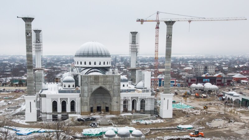 В Чечне открылся после масштабной реконструкции третий по величине город республики Шали