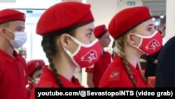 Предприятие «Гранит» создало в Севастополе одноименный отряд в составе российского патриотического объединения «Юнармия», скриншот кадра видео телеканала «НТС»