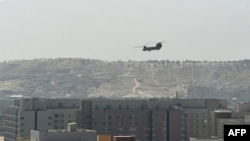 Američki vojni helikopter iznad Kabula, 15. august