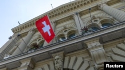 Swiss authorities said the main reason for the decline was a decrease in the market value of the shares and other financial assets that have been blocked. 