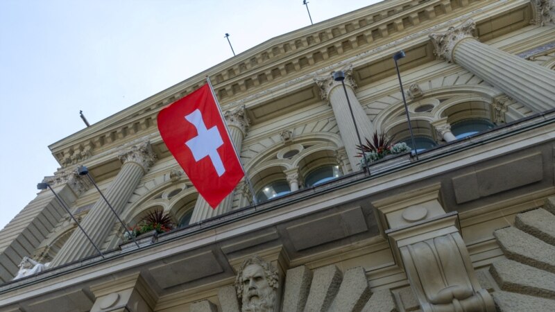 Zvicra raporton për një rënie të madhe në vlerën e aseteve të ngrira ruse