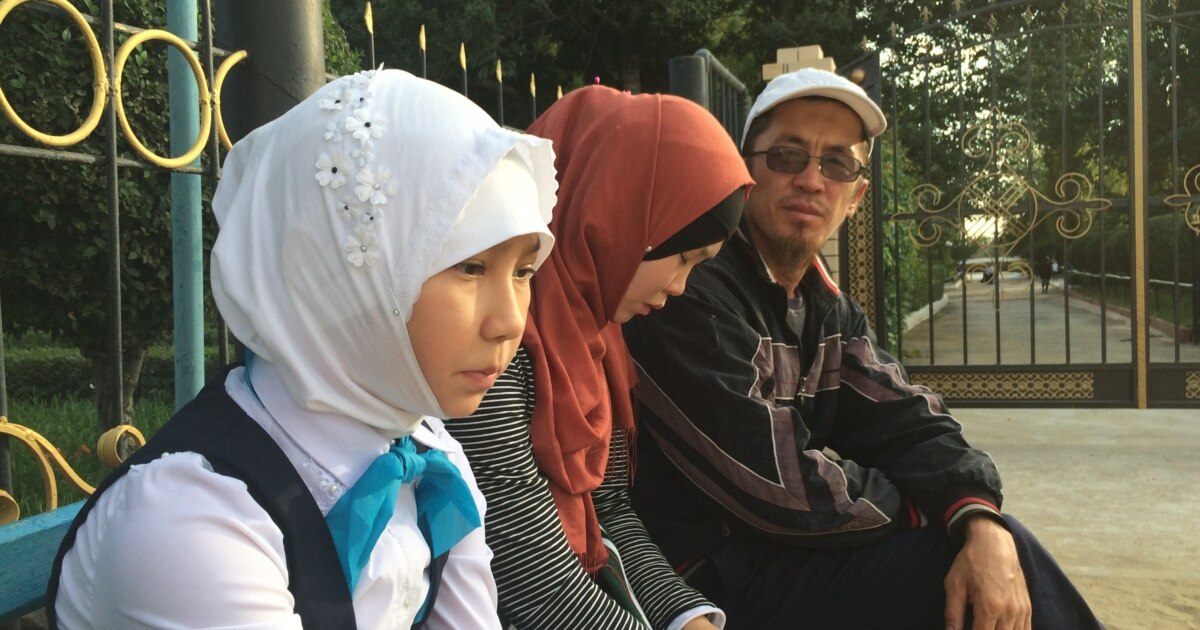 Яндекс бейнесіндегі қисық аналармен порно Алиса Селезнева эротикалық фейктер