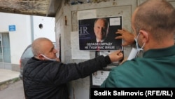 Uvredljivi plakati s likom visokog predstavnika Inzka u Srebrenici