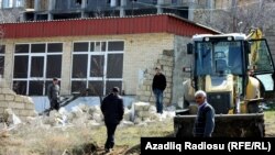 Bakıda söküntü (arxiv fotosu)