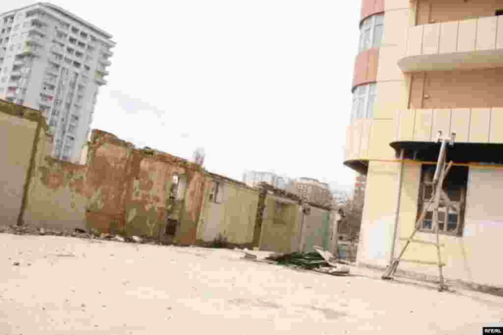 Sökülüb-tikilən Bakı #12