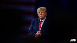 Fostul președinte SUA, Donald Trump, a fost pus sub acuzare pe 1 august 2023 pentru eforturile sale de a răsturna rezultatul alegerilor din 2020. 
