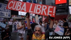 Proteste în semn de solidaritate au avut loc și la New York, în Times Square după ce un om a muri și peste 100 au fost arestați în Cuba,