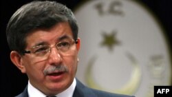 Турскиот министер за надворешни работи Ахмет Давутоглу