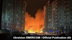 Urmările unui atac aerian în regiunea Kiev