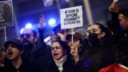 Tramp protestlerde ölenleriň sany artýarka eýranlylara "kömek ýolda" diýýär