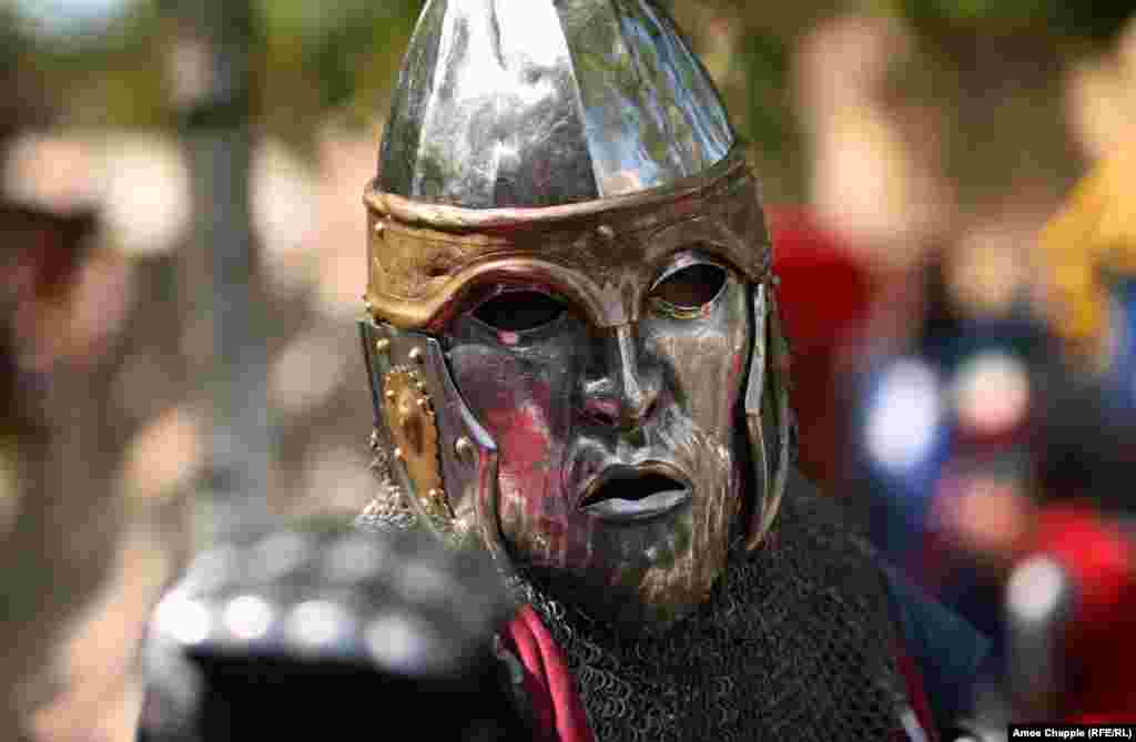 Harvey Palmer from the U.S. team after bowing out of the contest. His helmet is inscribed with knightly virtues.&nbsp;