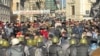 Свидетель: во Владивостоке ОМОН задержал свыше 200 человек