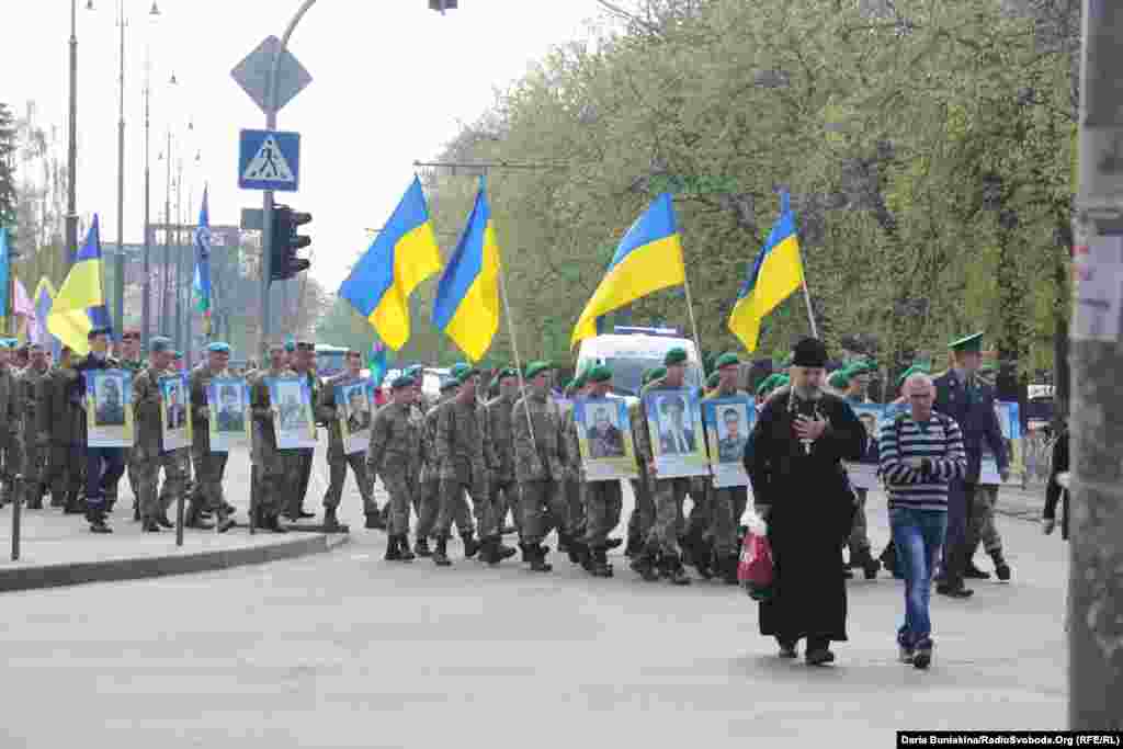 Черкащани рушили пам&rsquo;ятною ходою від площі Богдана Хмельницького