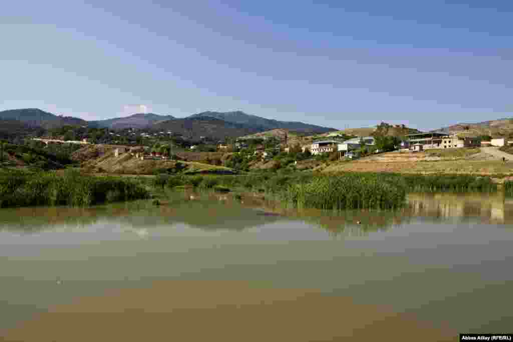 Aşıqlı kəndinin bir hissəsi.