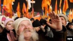 "Оранжевые" идеалы не в моде. В ходу "традиционные украинские ценности"